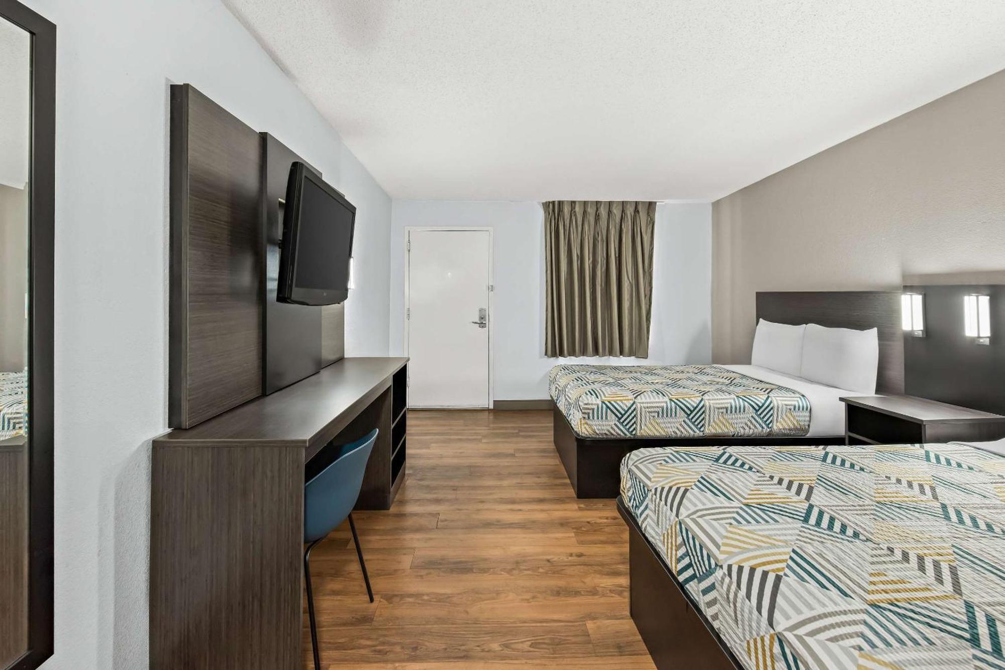 Motel 6 Lester - Philadelphia Airport Екстериор снимка