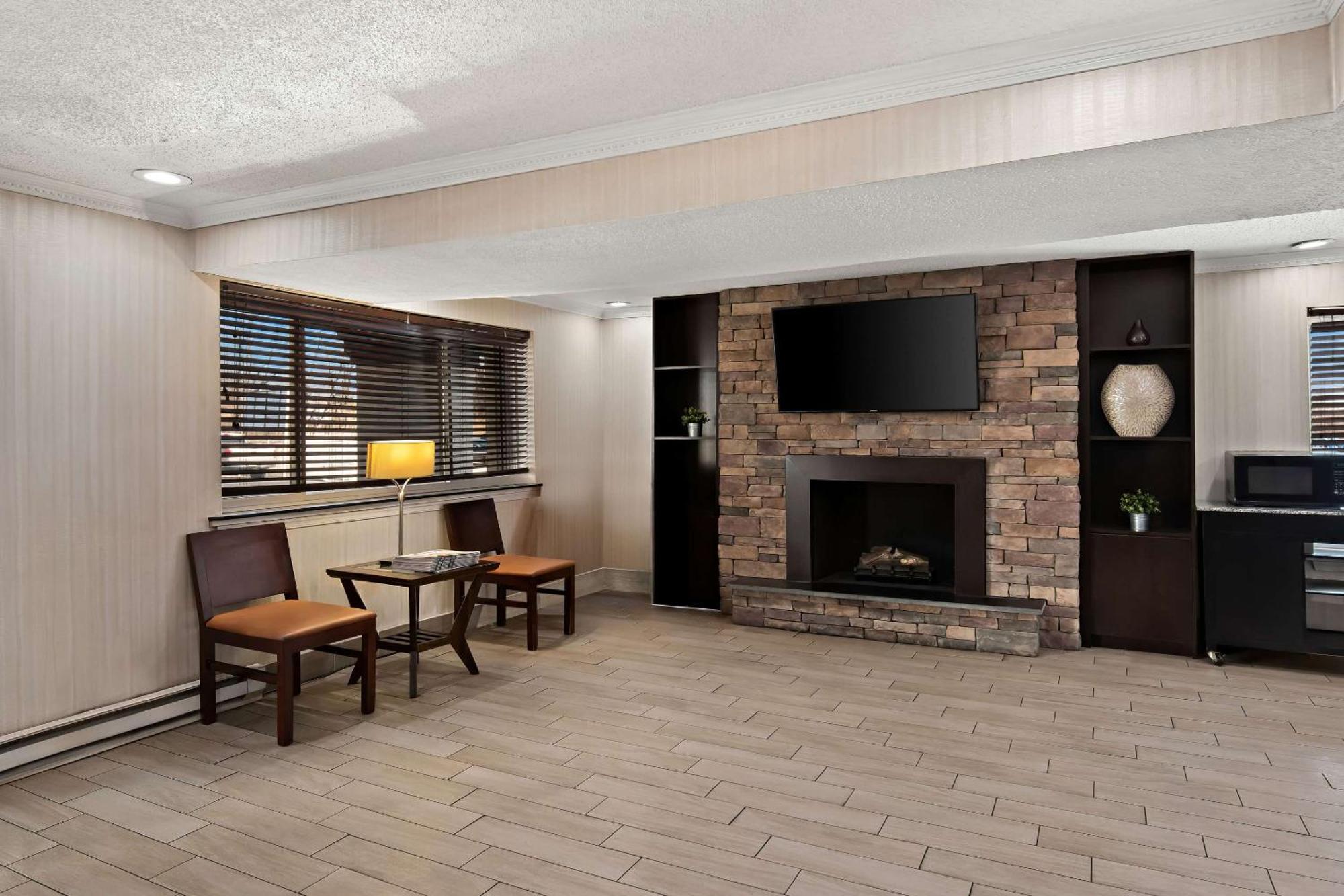 Motel 6 Lester - Philadelphia Airport Екстериор снимка
